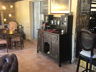 Visual Arts Interior - Dave's Bar