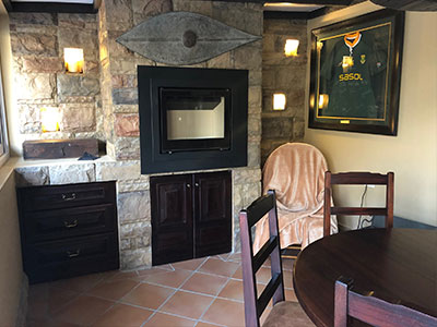 Visual Arts Interior - Dave's Bar